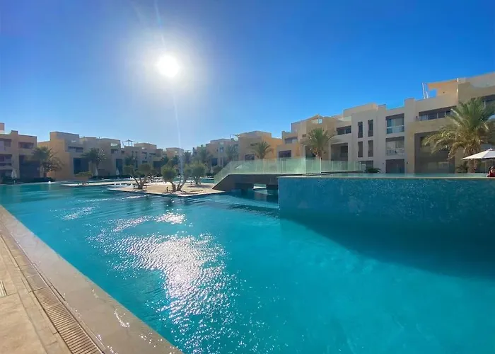 Marvelous 2br - Free Access And Pool Access In Mangroovy *